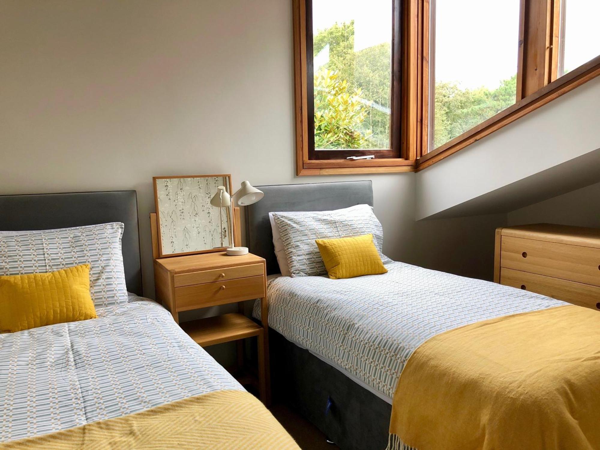 Unique & Rural Child Friendly Annexe With Large Gardens, Games & Tennis Court - Chichester Holiday Properties Екстериор снимка
