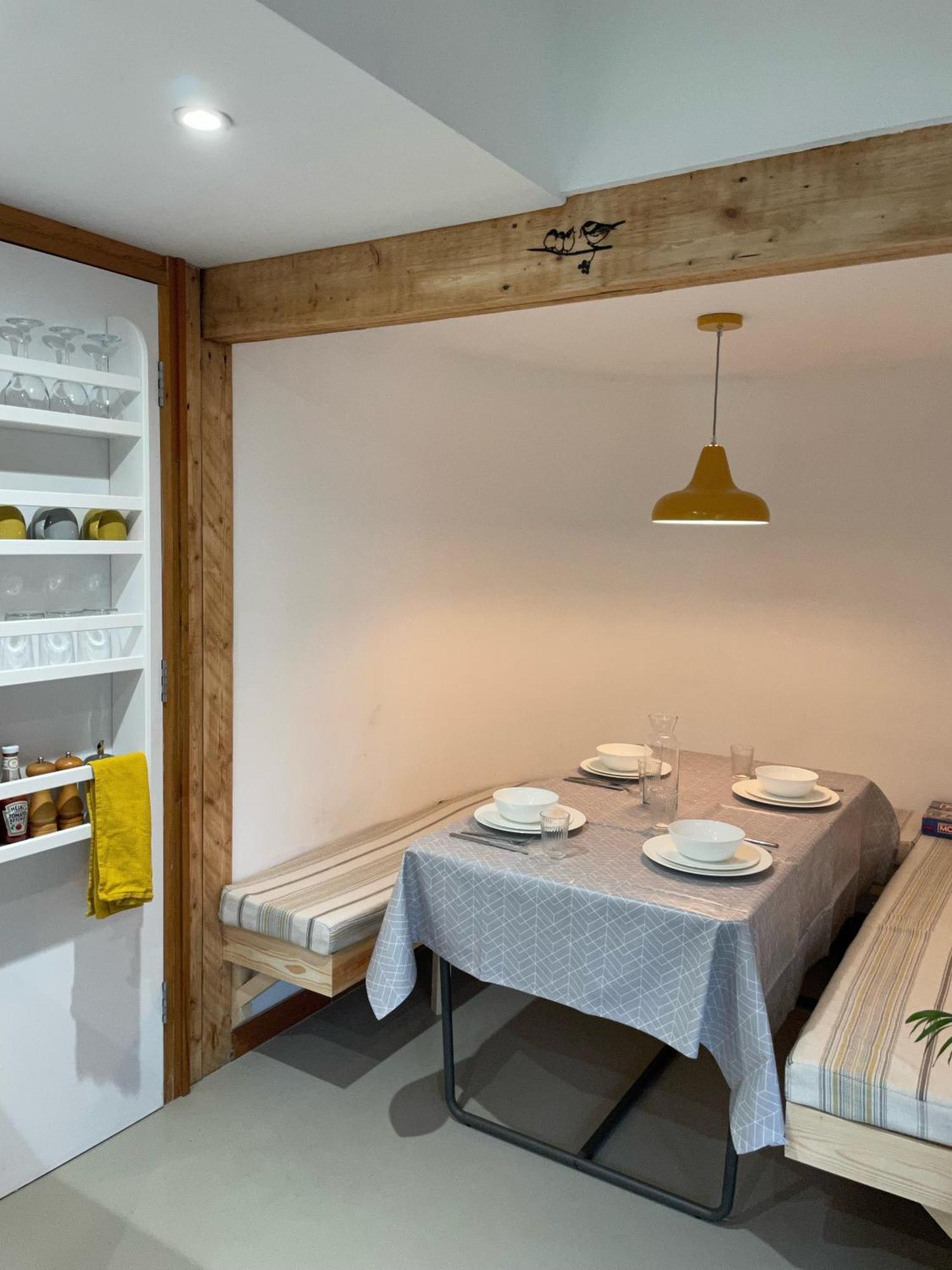 Unique & Rural Child Friendly Annexe With Large Gardens, Games & Tennis Court - Chichester Holiday Properties Екстериор снимка