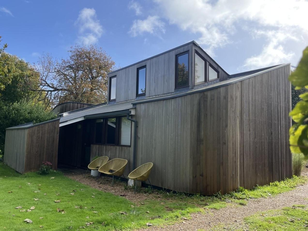 Unique & Rural Child Friendly Annexe With Large Gardens, Games & Tennis Court - Chichester Holiday Properties Екстериор снимка