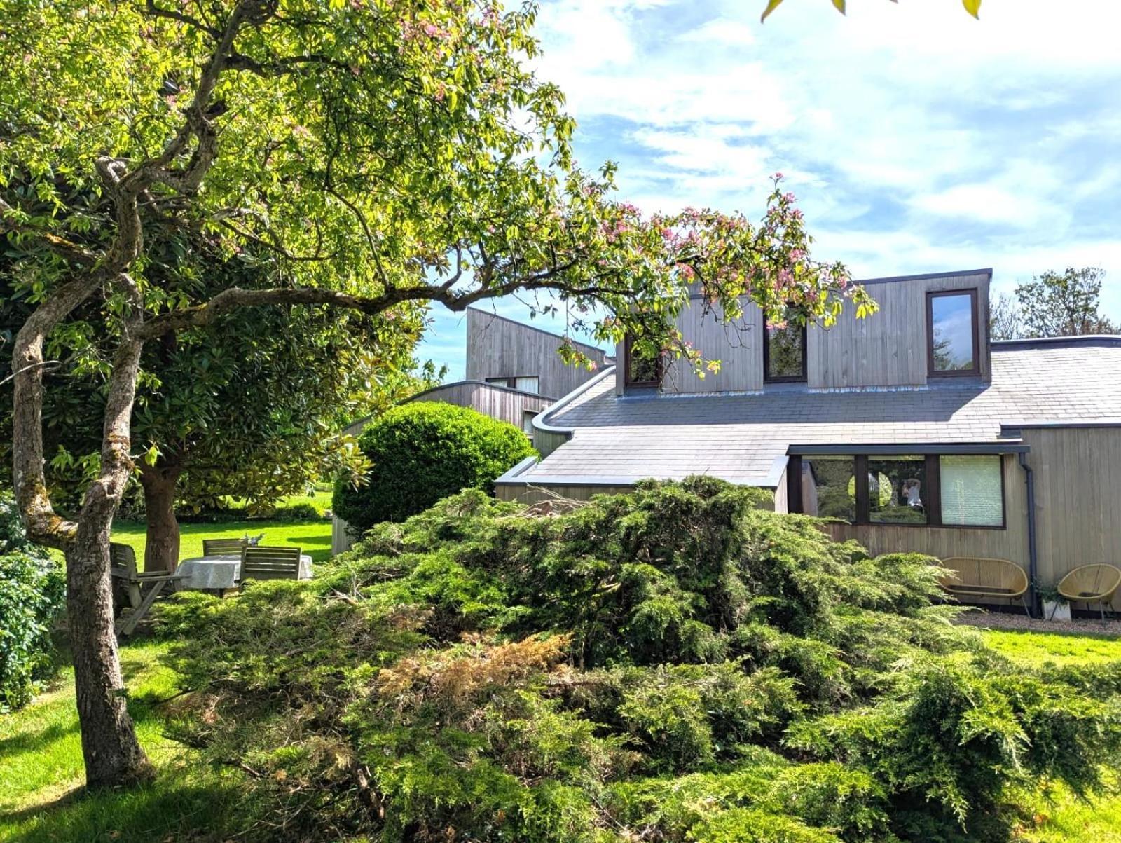 Unique & Rural Child Friendly Annexe With Large Gardens, Games & Tennis Court - Chichester Holiday Properties Екстериор снимка
